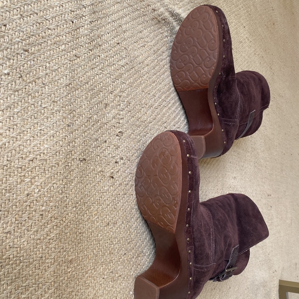 Genuine Ugg boots - Picture 6 of 9